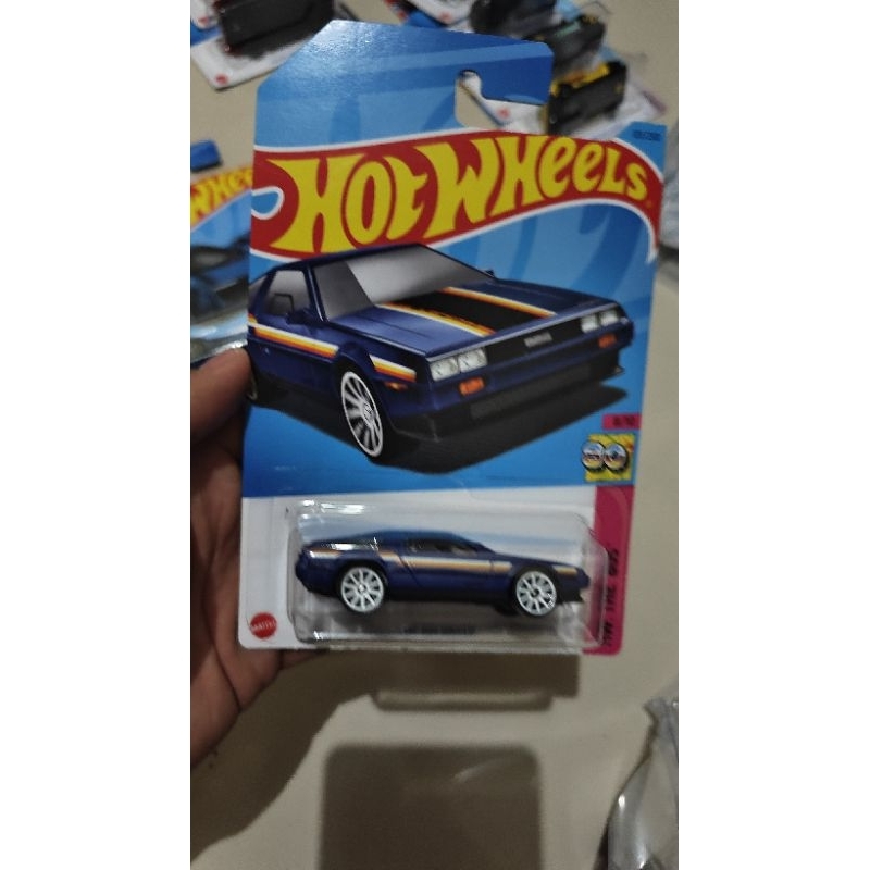 Jual Hot Wheels DMC Delorean Shopee Indonesia