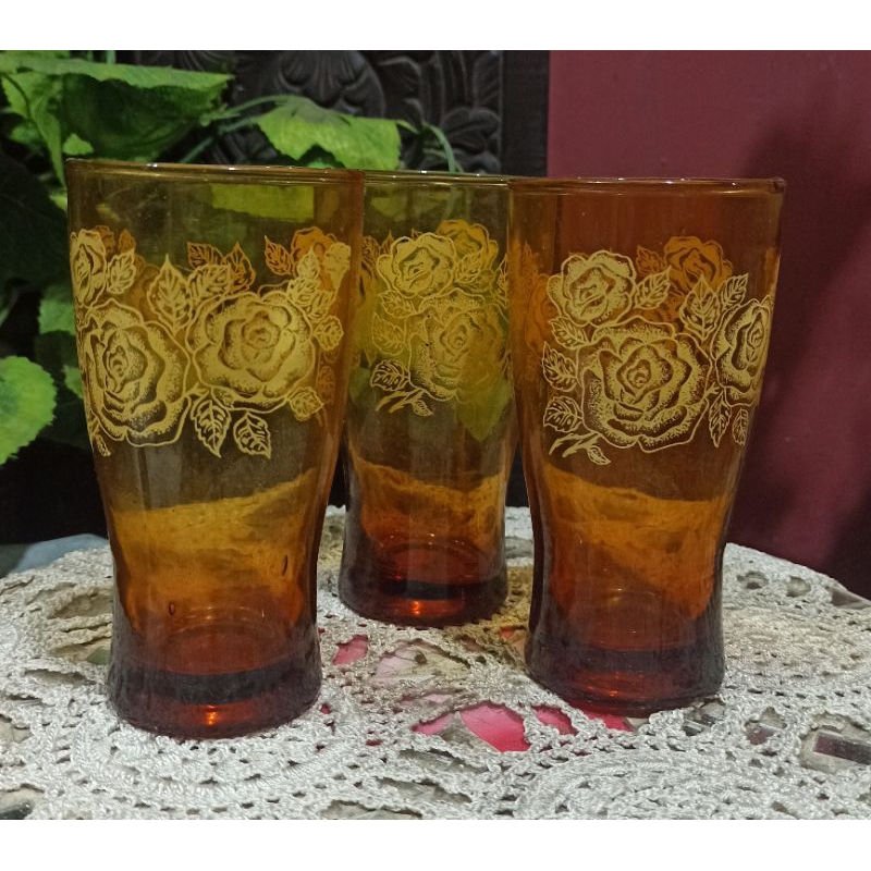 Jual Pajangan 3 Buah Gelas Antik Kuno Jadul Motif Kembang T 14cm Mulus