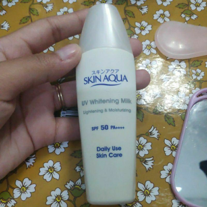 Jual Skin Aqua Uv Whitening Milk Spf Pa Preloved Shopee