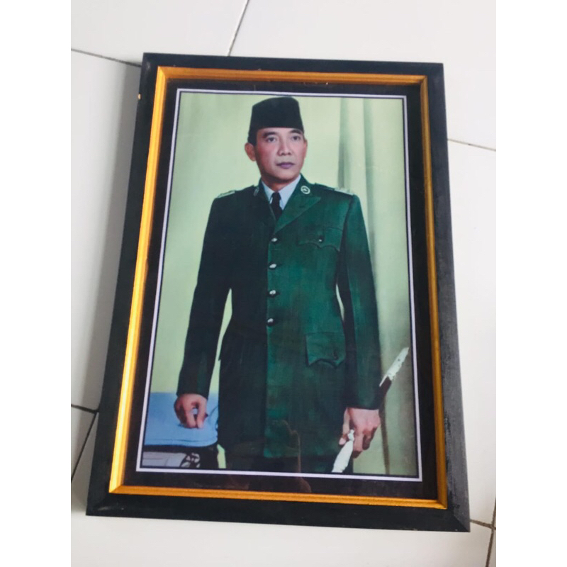 Jual Hiasan Dinding Plus Bingkai Cetak Poster Ir Soekarno Jaz Hijau