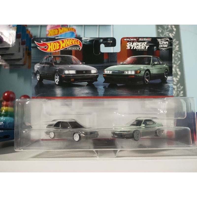 Jual Hot Wheels Premium Twin Pack 91 Nissan Sentra SE R Nissan Silvia