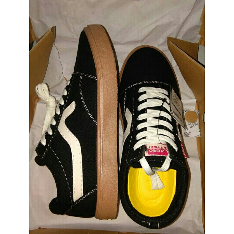 Jual New Aerostreet Sepatu Massive Hitam Natural Gum Sneakers