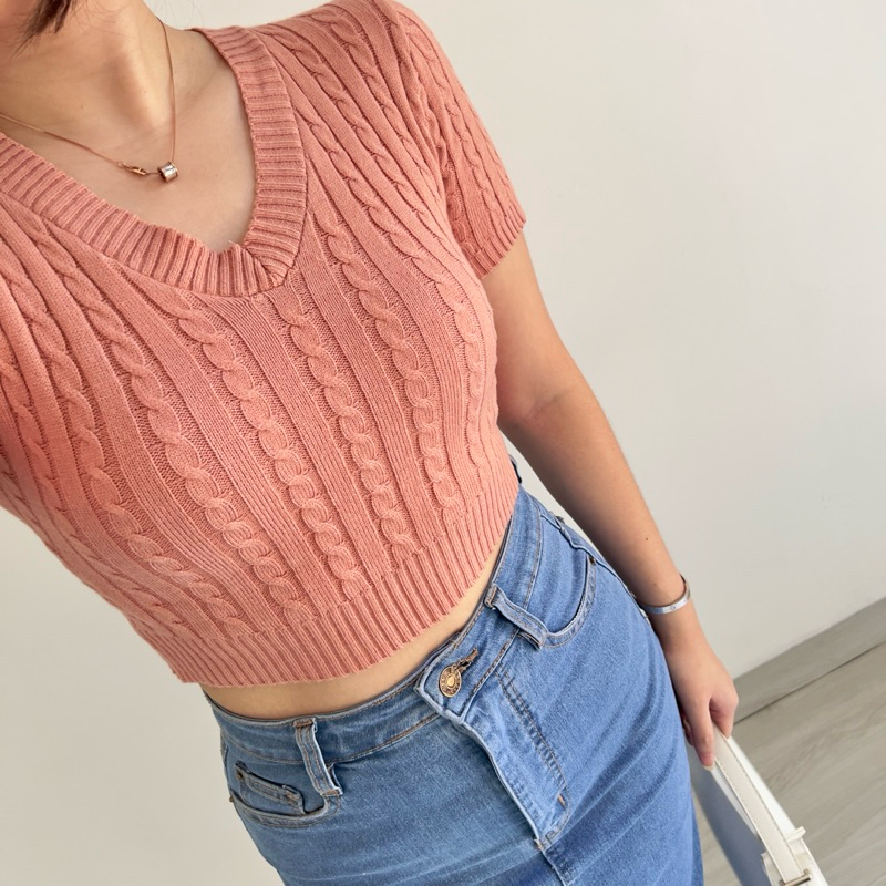 Jual Klavee Suzy Knit Top Atasan Rajut Wanita Crop Cable Knit