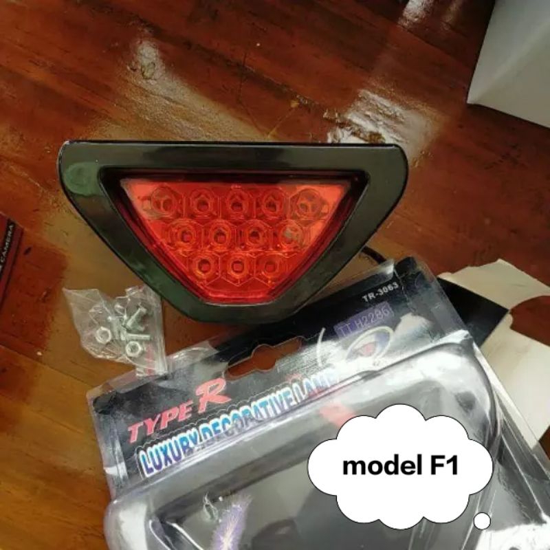 Jual Stoplamp Segitiga Lampu Belakang Mobil Universal Model F Shopee