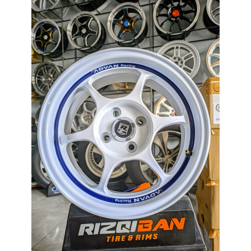 Jual Velg Advan Rg R Warna White Pcd X Lebar Kondisi Baru