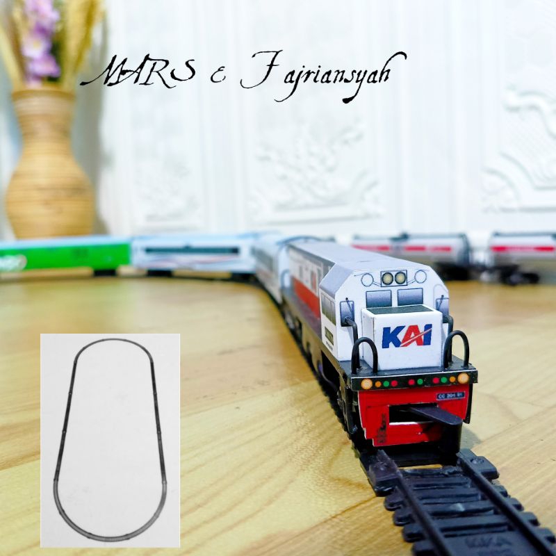 Jual Mainan Miniatur Kereta Api Lokomotif Cc Rangkaian Gerbong