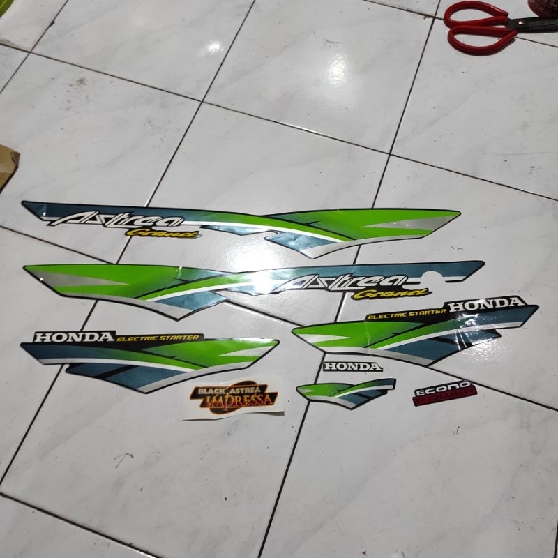 Jual Stiker Stripping Striping Decal Graphic Honda Astrea Grand