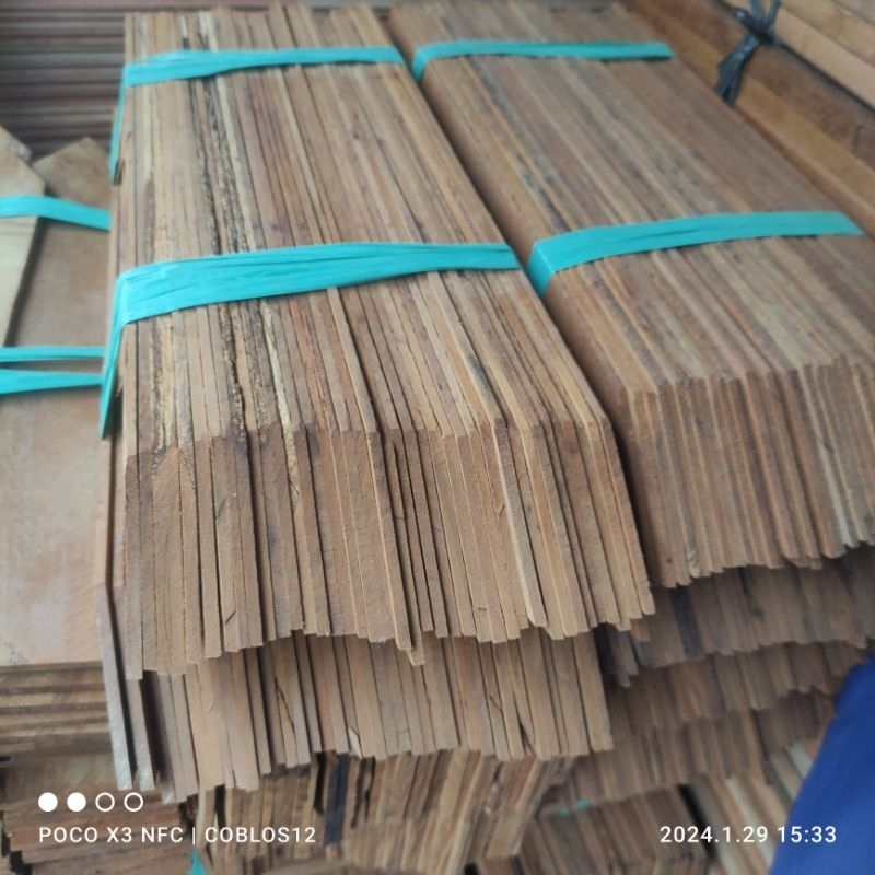 Jual Atap Sirap Kayu Ulin Kalimantan 5mm X 8 Cm X 60 Cm Shopee Indonesia