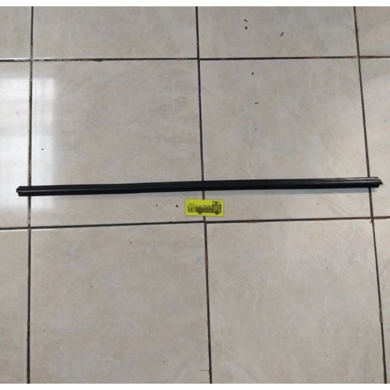 Jual Karet Pelipit Plipit Pintu Luar Kijang Super Universal Model T Ada