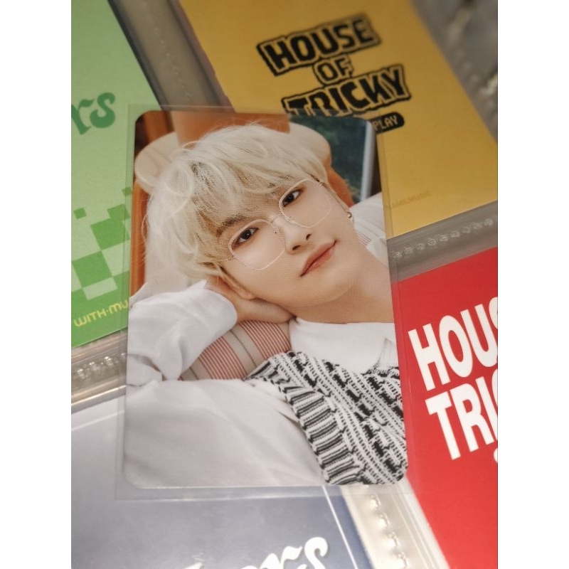 Jual PHOTOCARD PC OFFICIAL SEONGHWA ATEEZ ATINY ROOM Shopee Indonesia