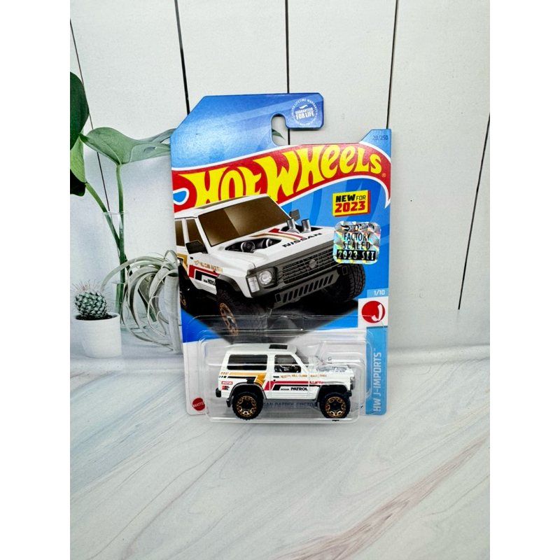 Jual Hot Wheels Nissan Patrol Custom Shopee Indonesia