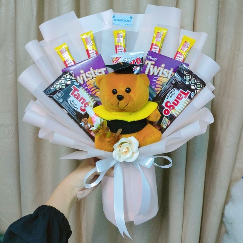 Jual Bouquet Snack Boneka Wisuda Bucket Graduation Hadiah Wisuda