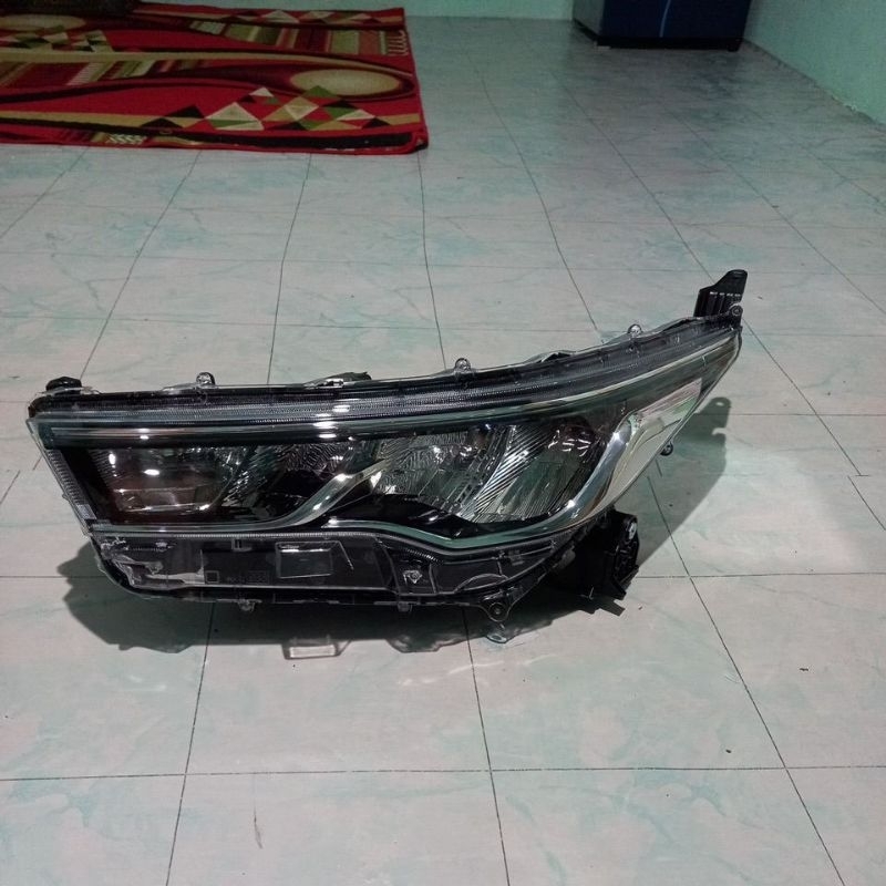 Jual Headlamp Head Lamp Innova Zenix Modelista Type Q Hybrid