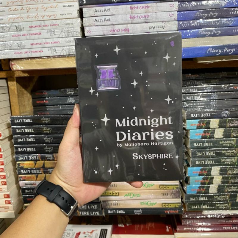 Jual Buku Novel Midnight Diaries By Malioboro Hartigan Skysphire