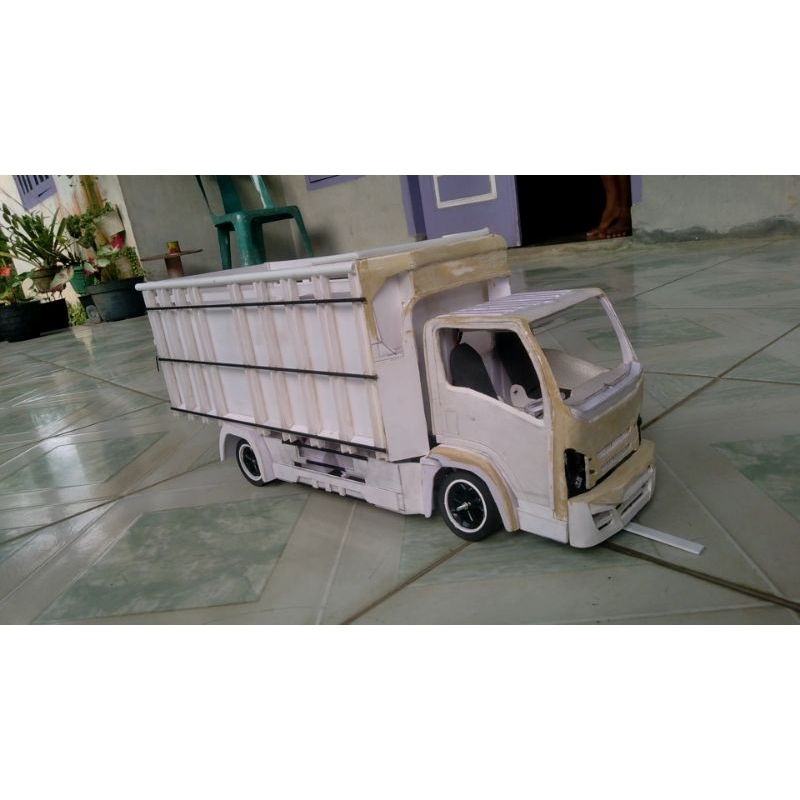 Jual Miniatur Truk Giga Nmr Skala 1 12 Udah Di Amplas Tinggal Di Cat