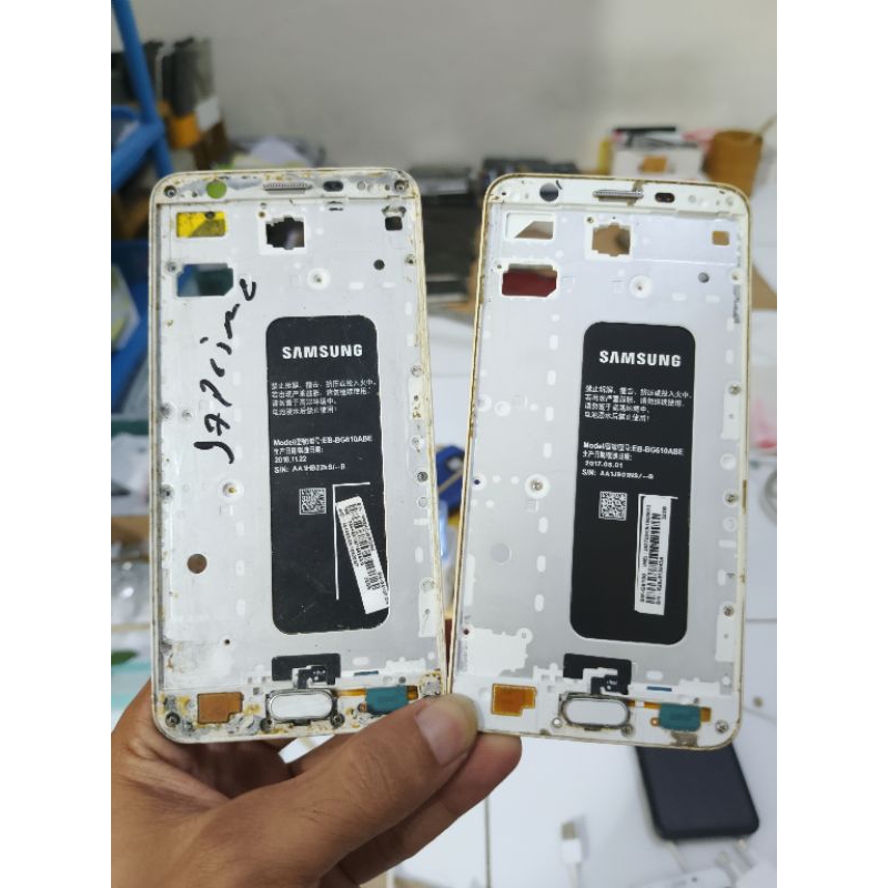 Jual TATAKAN LCD TULANG TENGAH BATRAI SAMSUNG GALAXY J7 PRIME