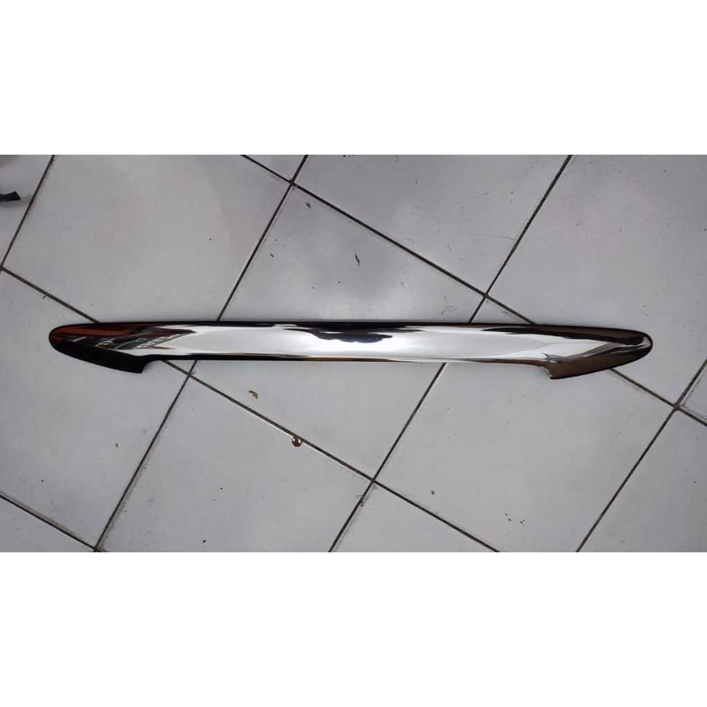 Jual Trunk Lid Bagasi Belakang Mobil Avanza Xenia Lama Full Chrome