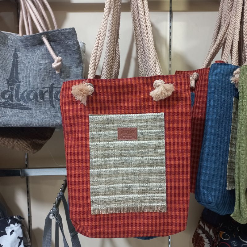 Jual TOTEBAG KHAS MALIOBORO JOGJA OLEH OLEH JOGJA TOTEBAG