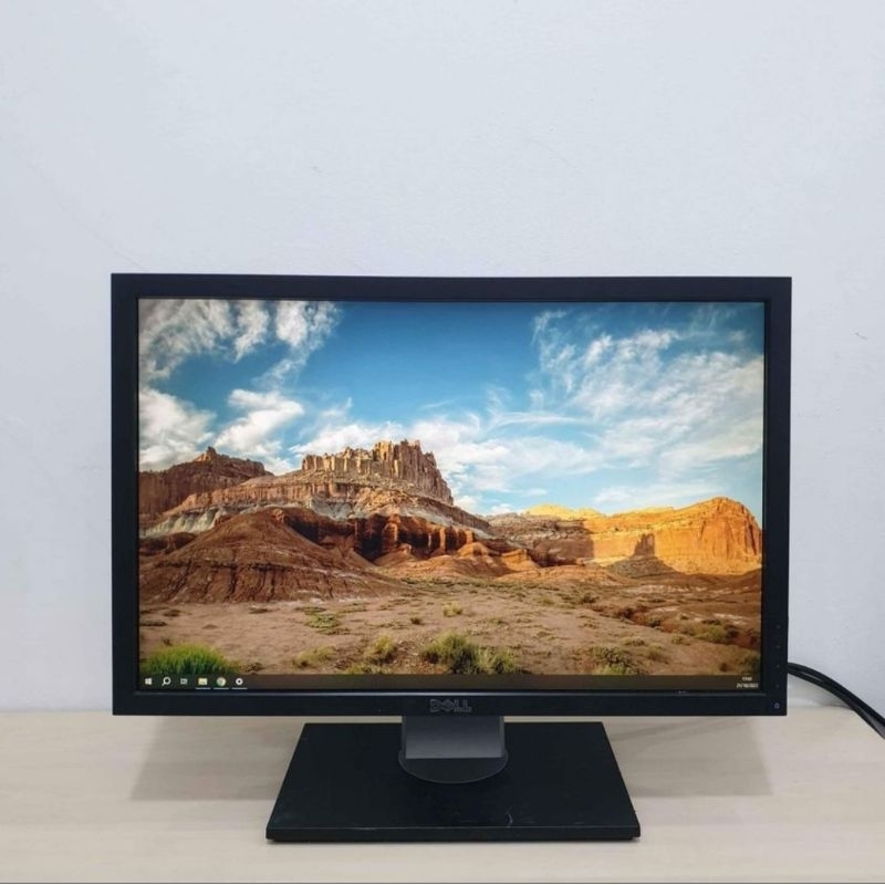 Jual LCD Monitor Dell P2210t 22 Inch Widescreen HD Kaki Bisa Potrait