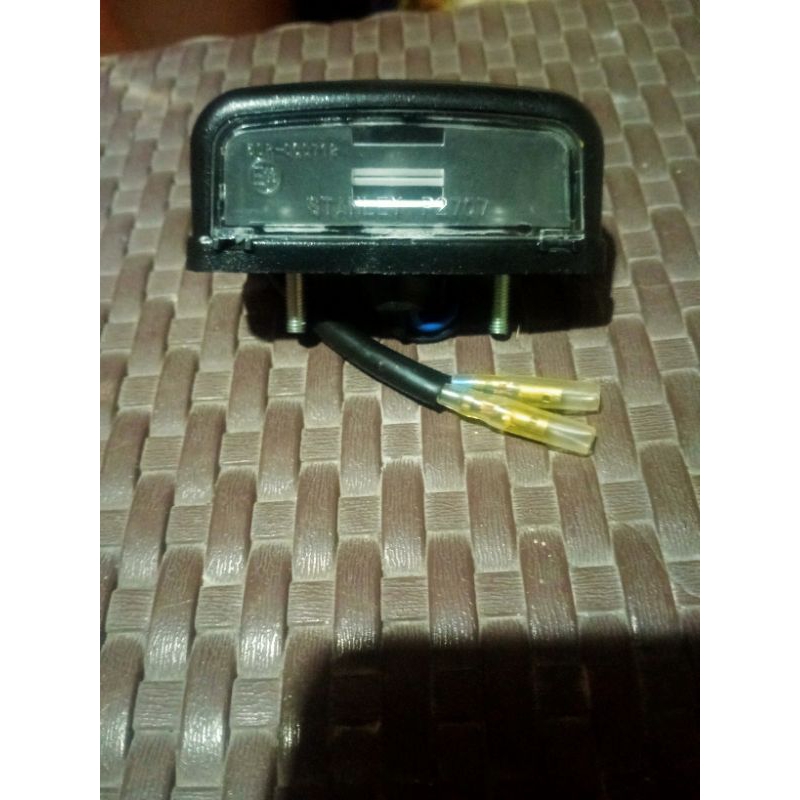 Jual LAMPU LICENSE PLAT NOMOR BELAKANG VARIO 125 FI OLD LAMA ORIGINAL