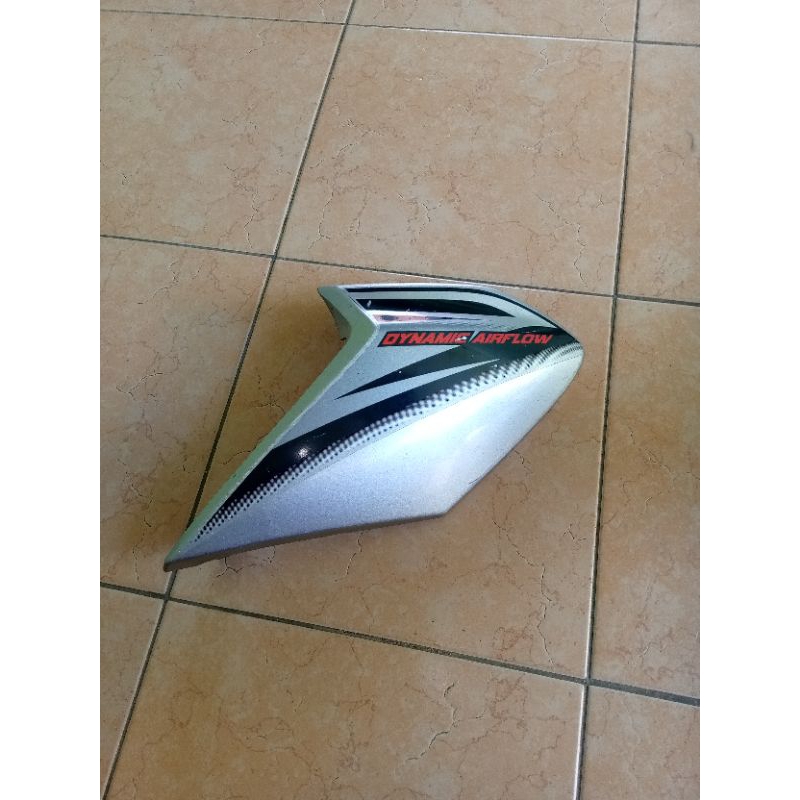 Jual Cover Sayap Kuping Tangki Kanan Honda Verza Bekas Original