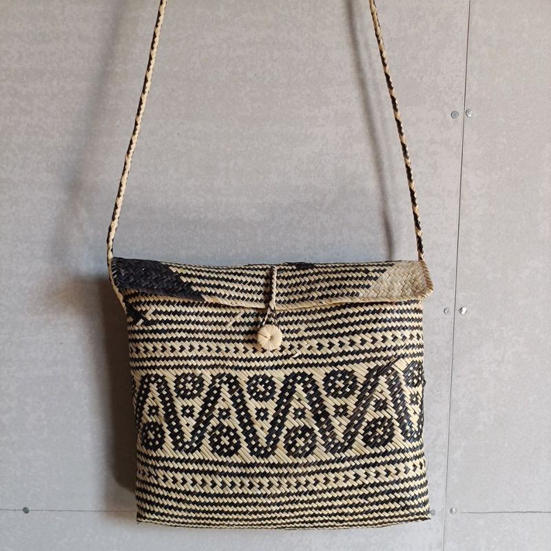 Jual TAS ANJAT ROTAN SELEMPANG KHAS DAYAK KALIMANTAN Shopee Indonesia