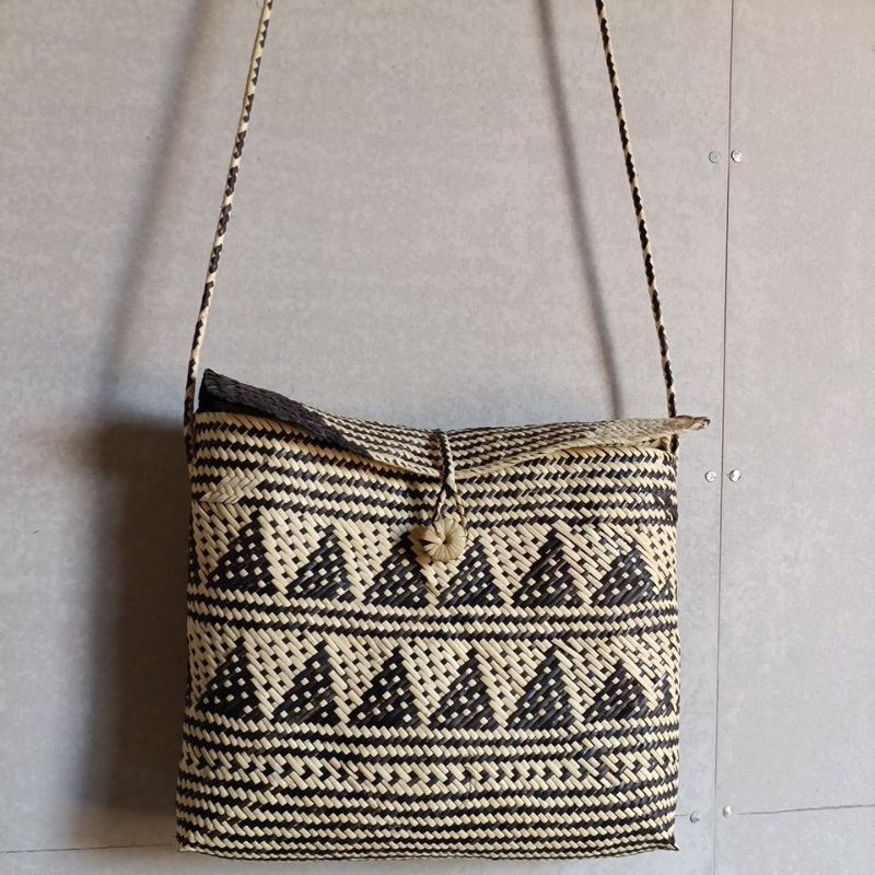 Jual Tas Anjat Tas Selempang Tas Anyaman Rotan Khas Dayak Kalimantan