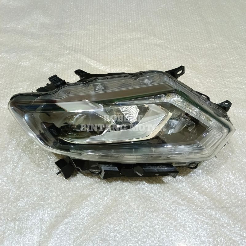 Jual Headlamp Lampu Depan Nissan X Trail Xtrail T32 2016 2017 2018