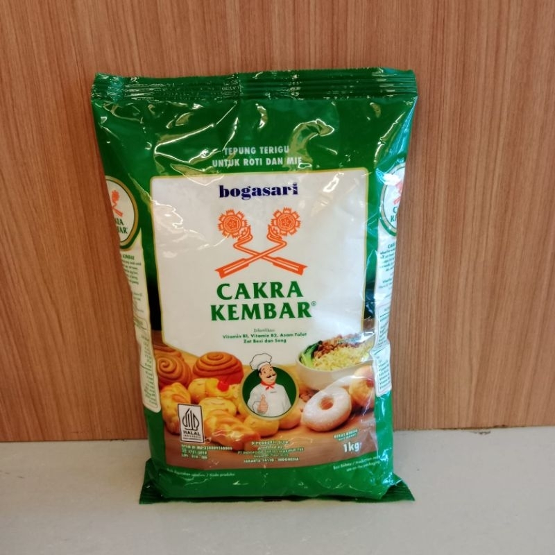 Jual Tepung Terigu Cakra Kembar Premium 1 Kg Protein Tinggi Shopee