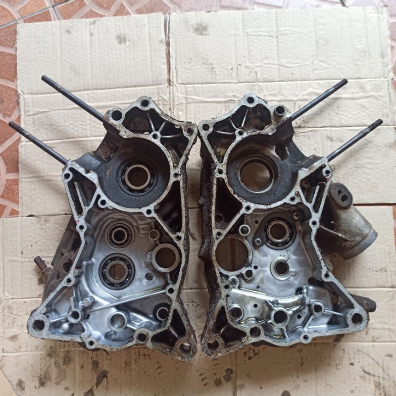 Jual Crankcase Krengkes Kanan Kiri Blok Tengah Mesin Suzuki Gp Ori