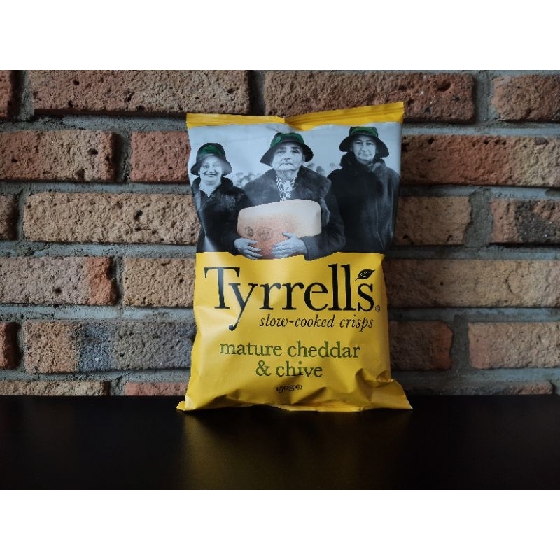 Jual Tyrrells Potato Chips Rasa Mature Cheddar Chive Shopee Indonesia