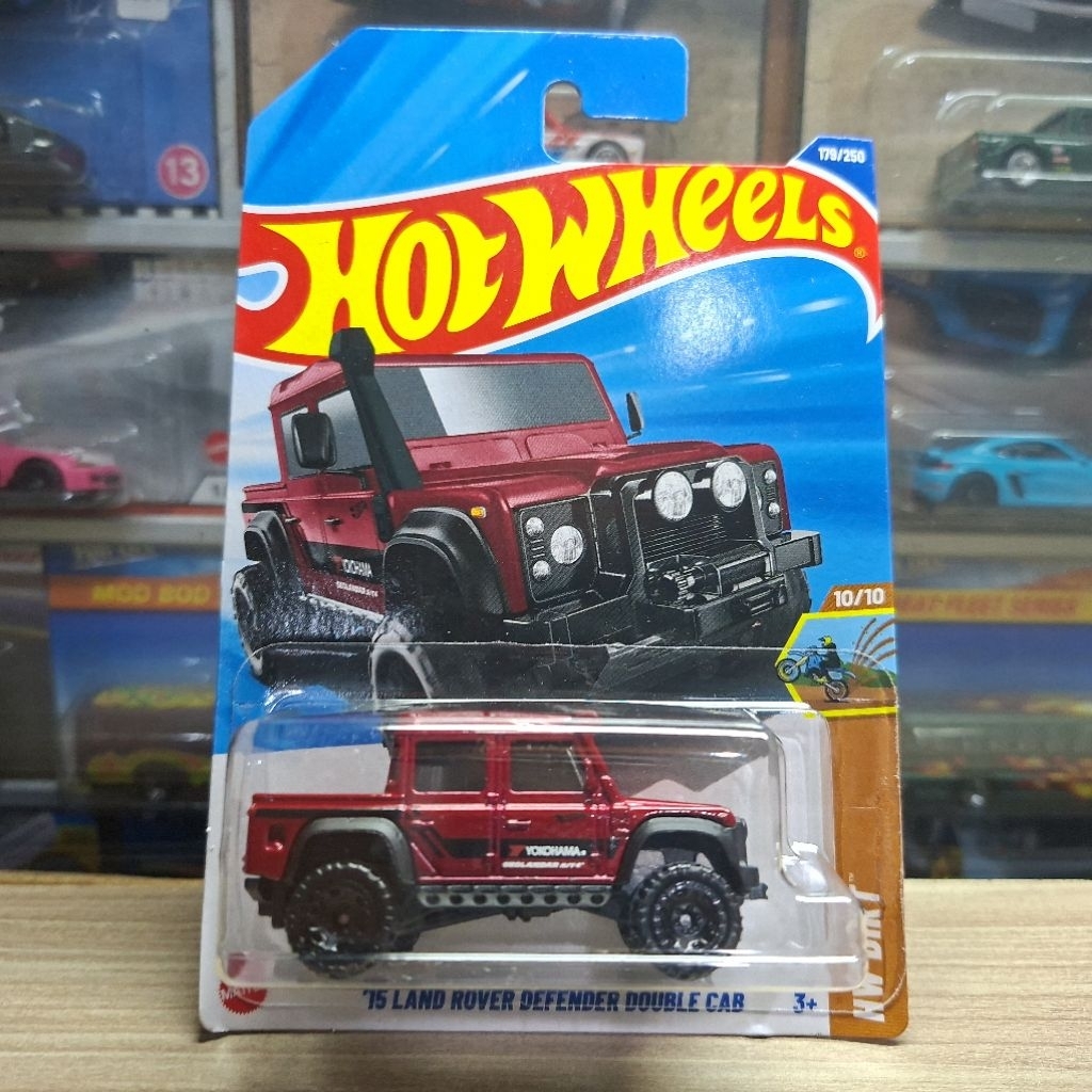Jual Hot Wheels 15 Land Rover Defender Double Cab Red J 2025