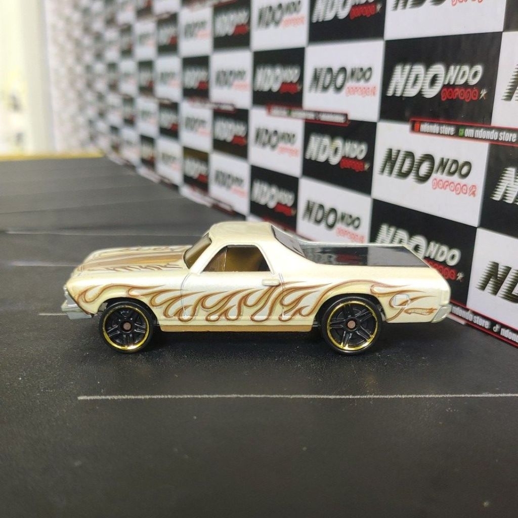 Jual Hot Wheels 68 El Camino White 2nd Loose 2009 Heat Fleet Walmart Shopee Indonesia