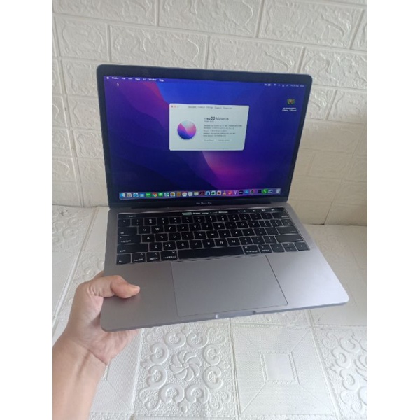 Jual MACBOOK PRO 2019 TOUCHBAR CORE I5 RAM 8GB SSD 256GB 13INCHI RETINA