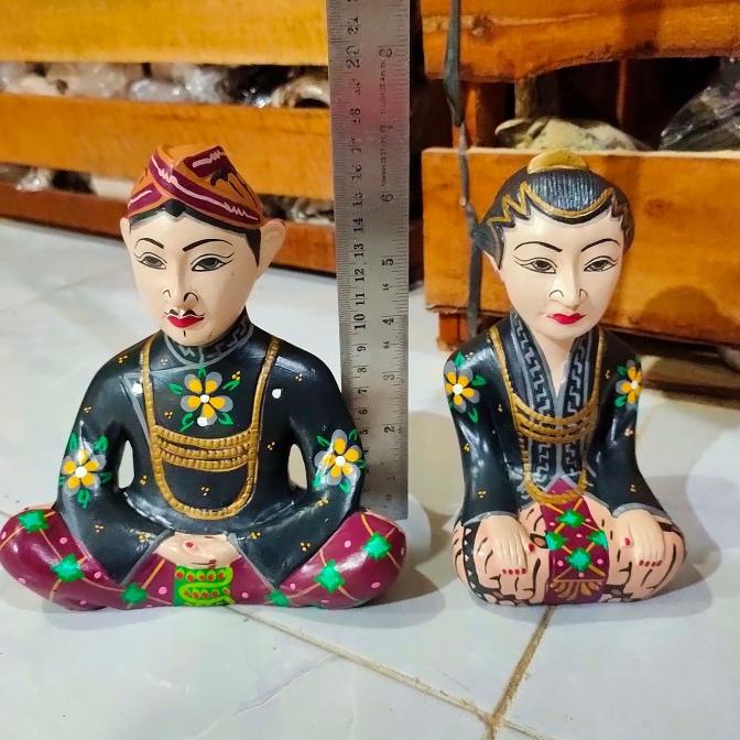 Jual Buruan Beli PAJANGAN MINIATUR PATUNG PENGANTIN JAWA LORO BLONYO