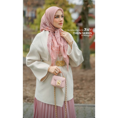 Jual Buttonscarves Thun Voile Square Series Limited Edition