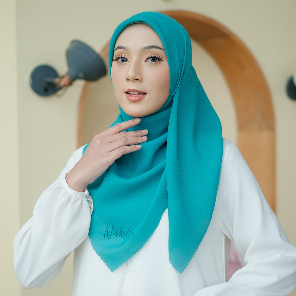 Jual Niskalla Hijab Segi Empat Tekstur Polos Laser Cut Jilbab