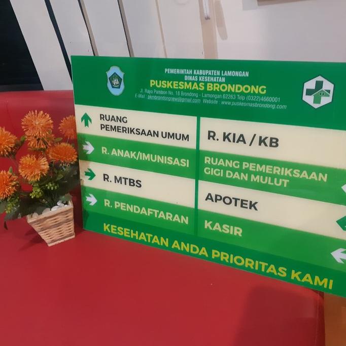 Jual PRODUK AKRILIK PENUNJUK ARAH RUANG 49 CM X 66 CM PAPAN AKRILIK