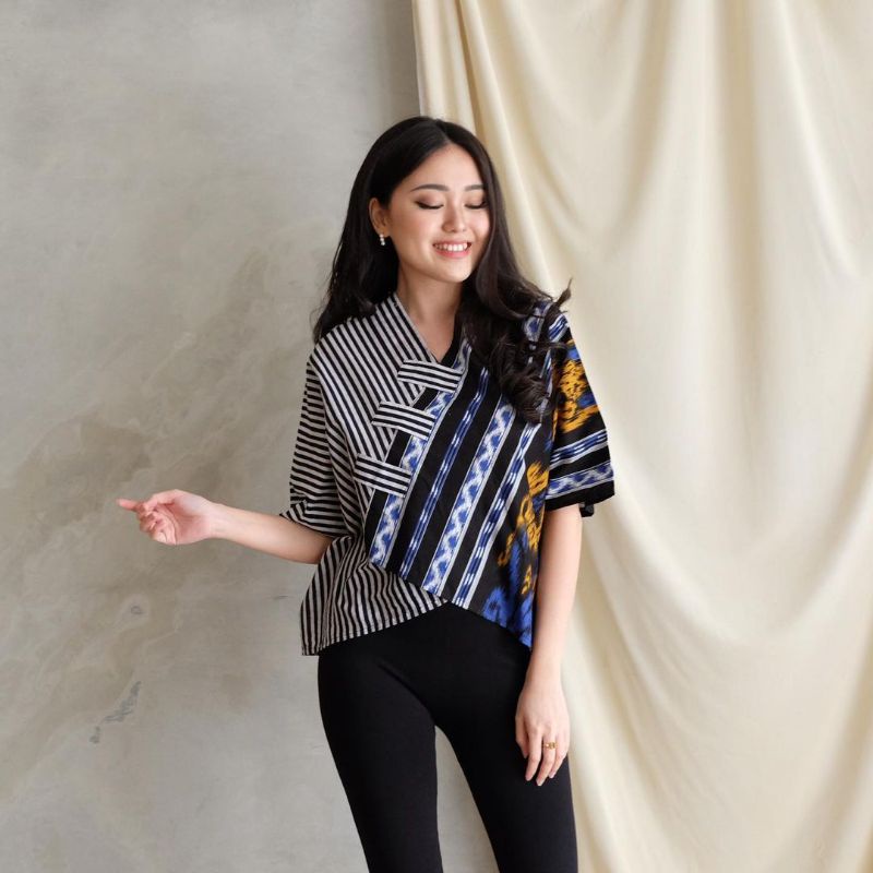 Jual Crop Top Etnik Batik Shanum Model Over Size Atasan Tenun Blouse