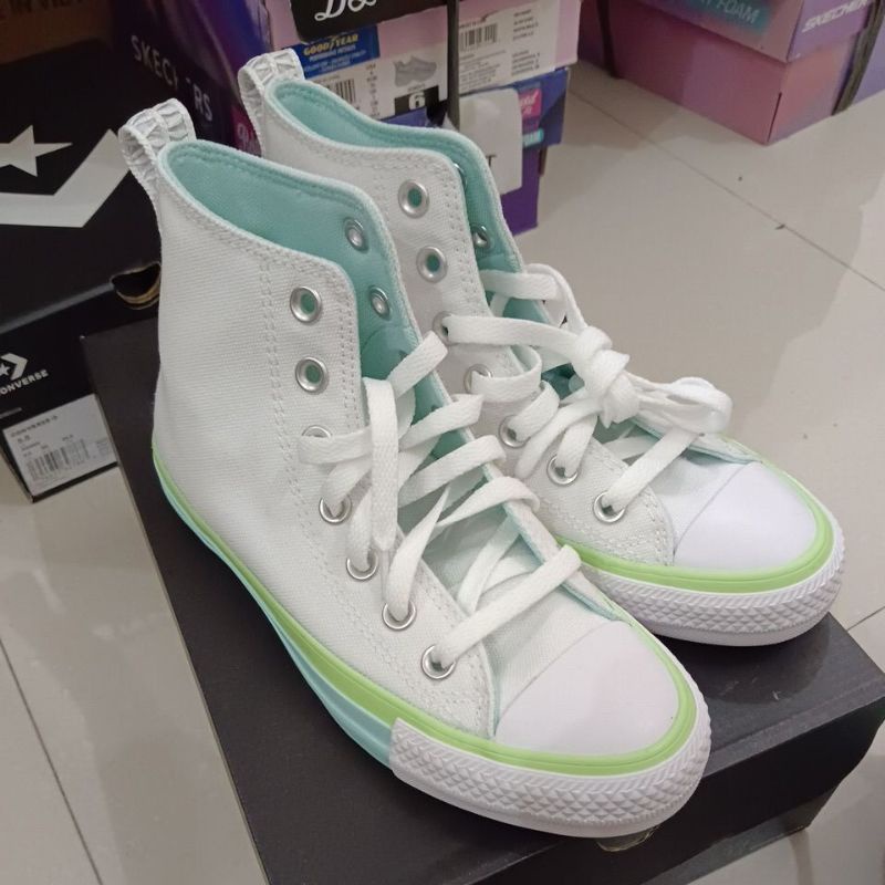 Jual Sepatu Converse Ctas HI A00543C Shopee Indonesia