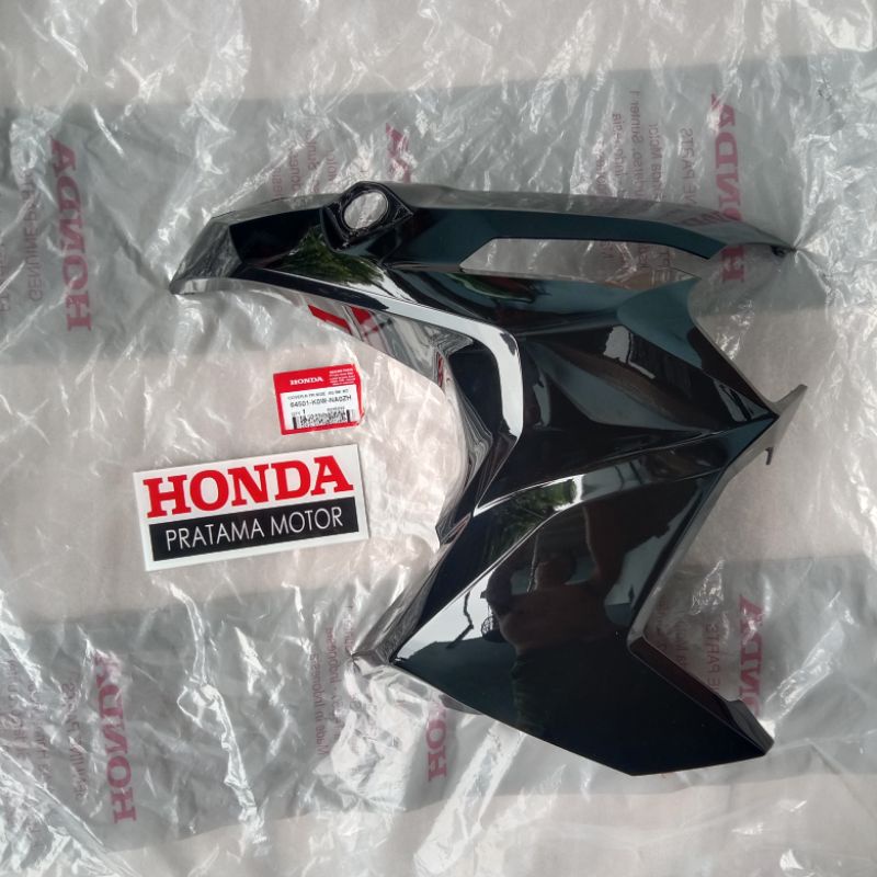 Jual Cover Sayap Kanan Atau Garnish Kanan Honda ADV 160 HITAM KILAP