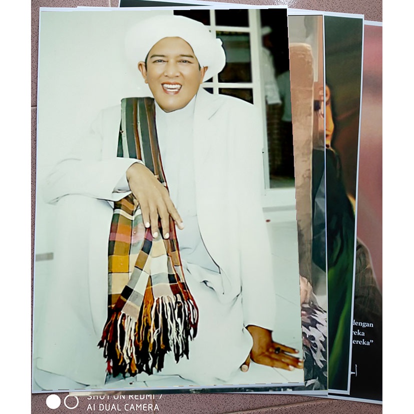 Jual Poster ABAH GURU SEKUMPUL KH M ZAINI BIN ABDUL GHANI BAHAN BAGUS