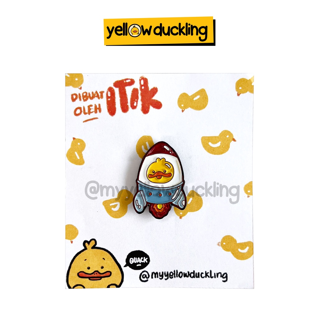 Jual ENAMEL PIN ITIK ASTRONOT IN SPACE ITIK ROKET YELLOW DUCKLING