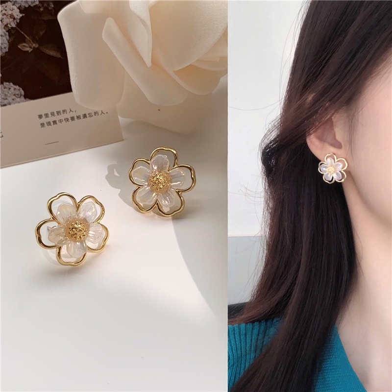 Jual Kim Earrings Anting Tusuk Korea Bunga Emas Cantik Aksesoris