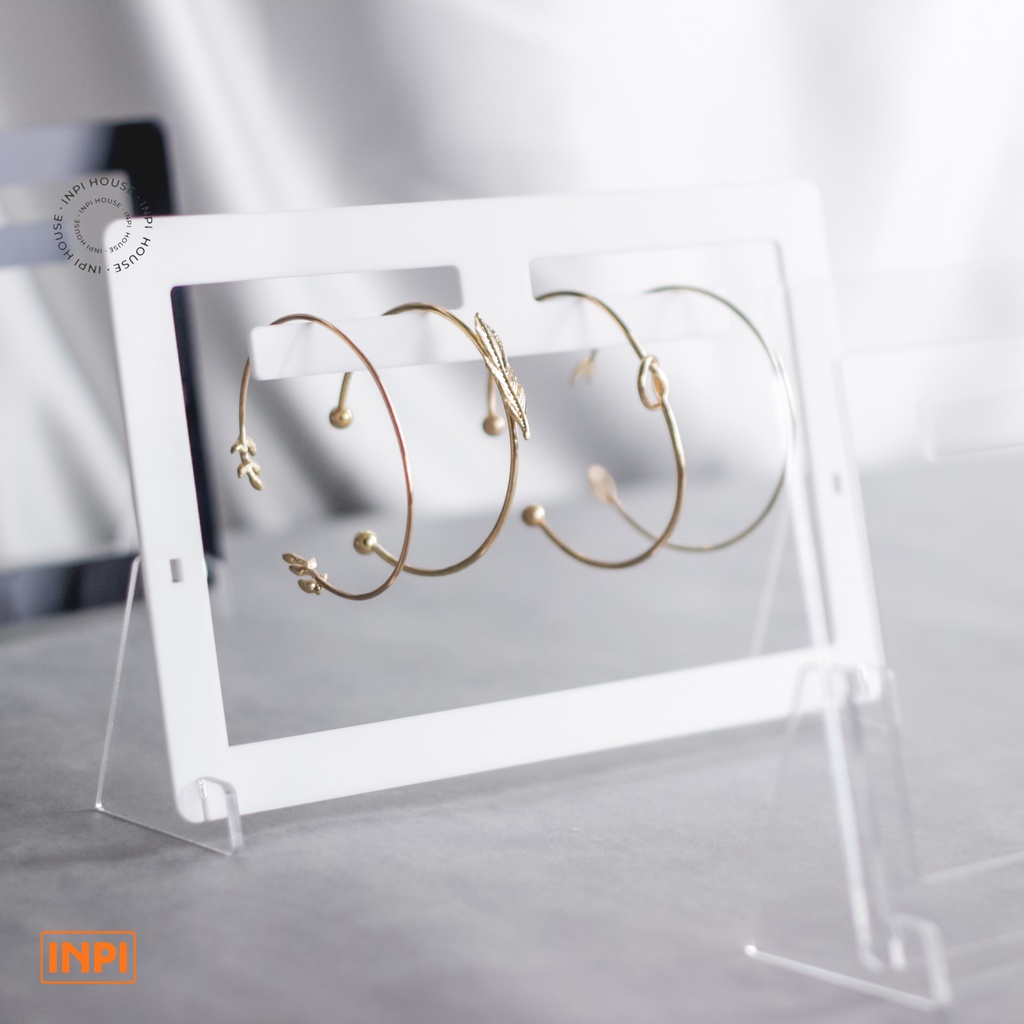 Jual Display Gelang Kaku Pajangan Akrilik Gantung INPI House Shopee