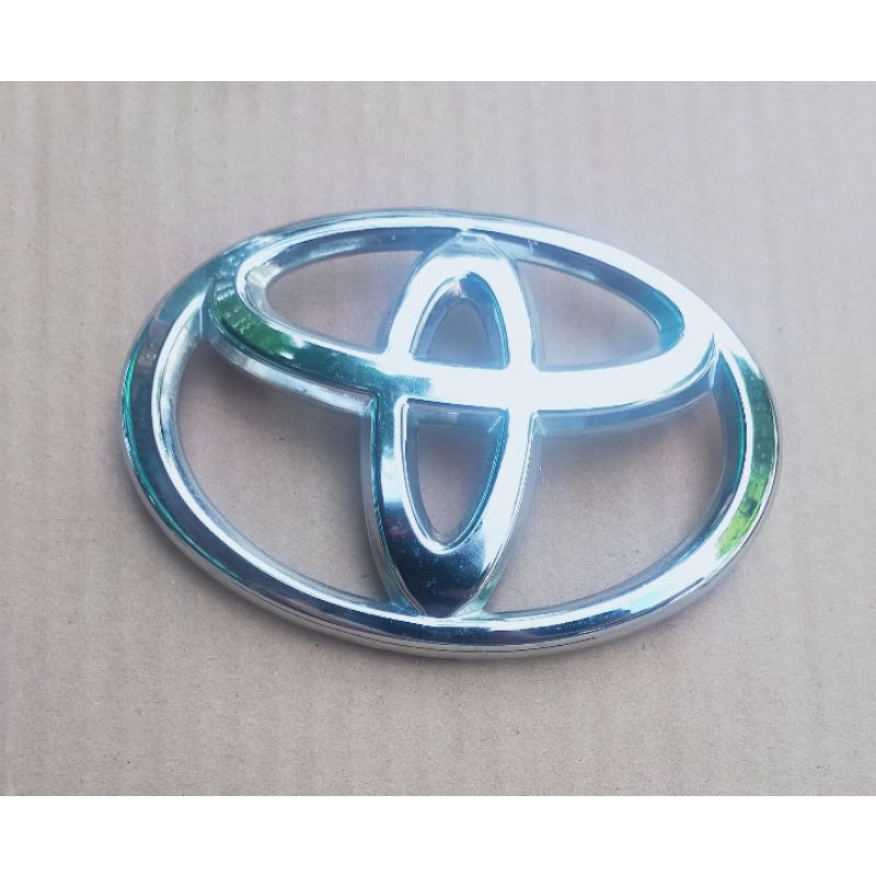 Jual Logo Emblem Grill Depan Innova Original Toyota