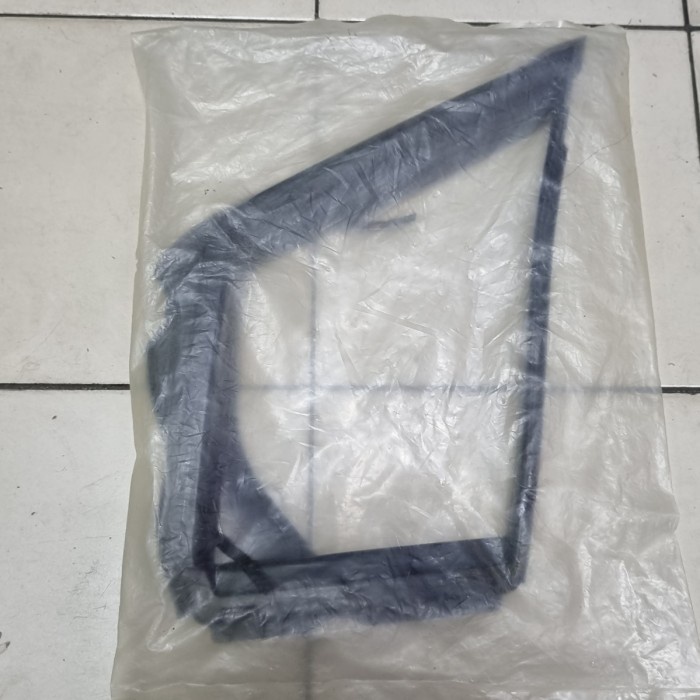 Jual Karet Kaca Mati Segitiga Pintu Depan Mitsubishi Xpander Xpander