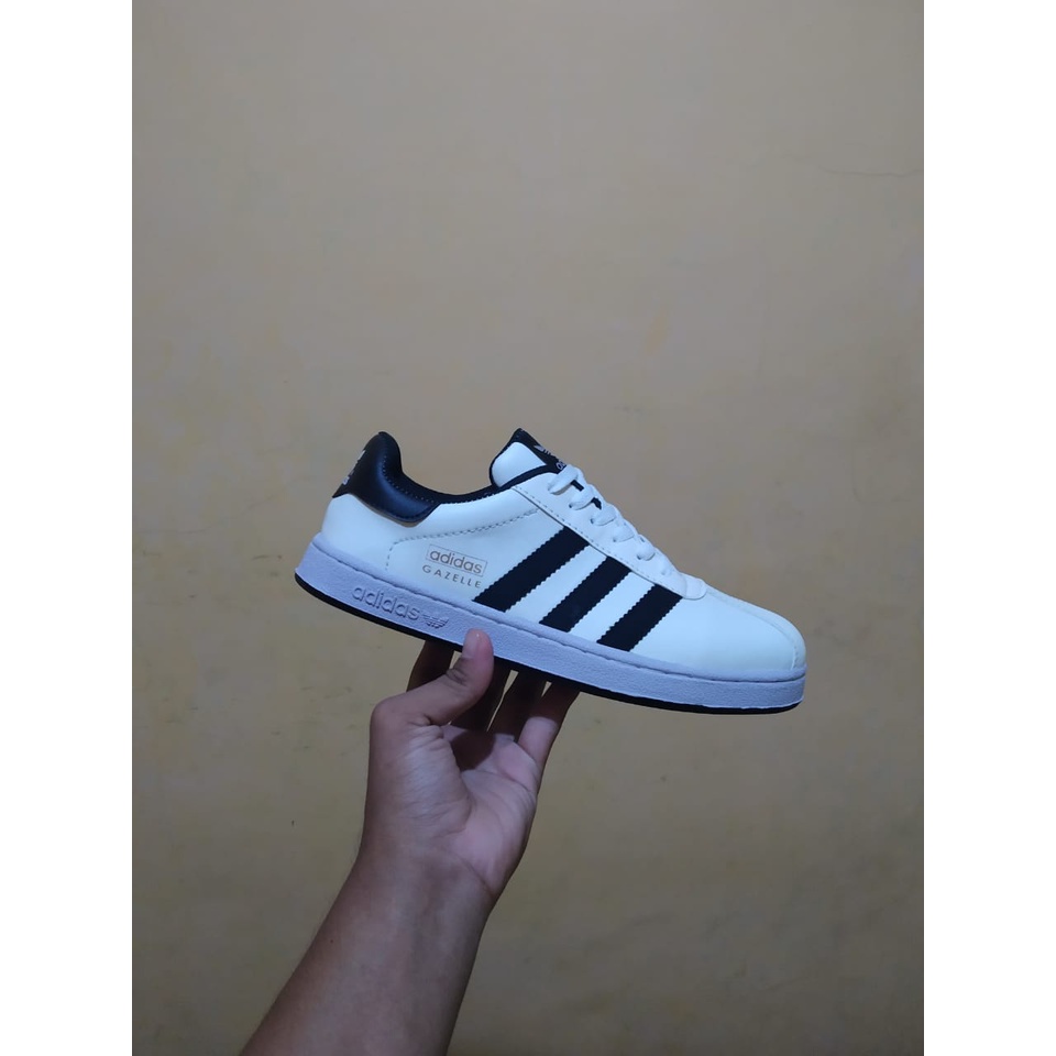 Jual Adidas Questar Gazelle Og Neo Racer Lite Trail Black White