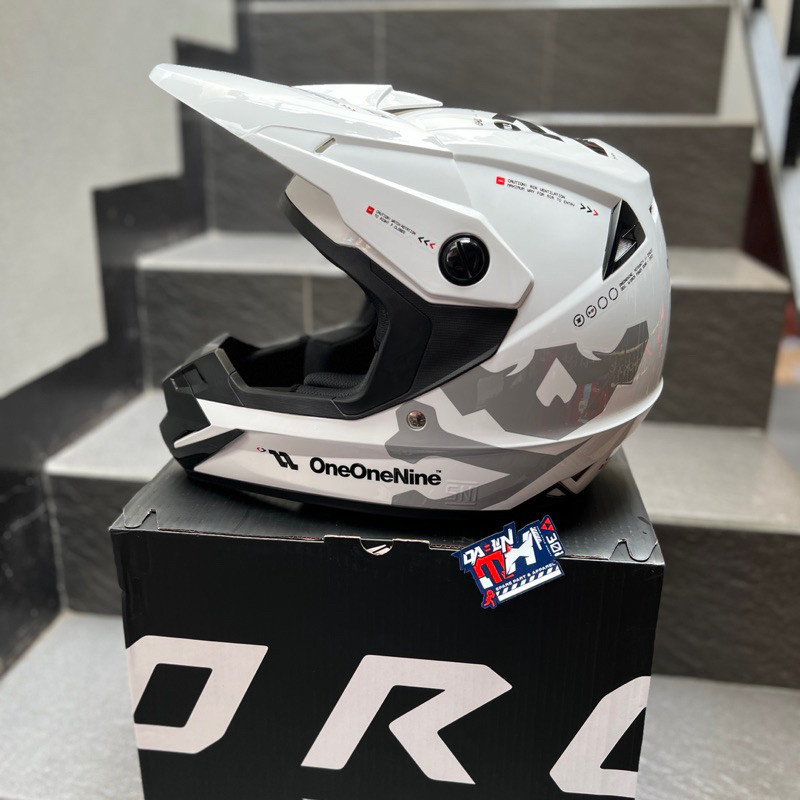 Jual Helm Rsv Orca Oneonenine Th Mark Ii White Glossy Shopee Indonesia