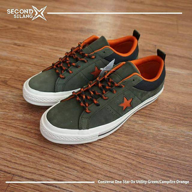 Converse one star store orange and green